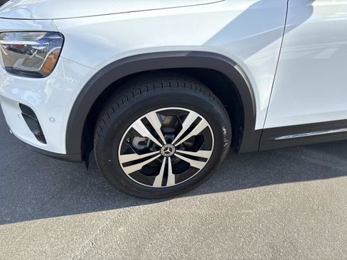 Used 2025 Mercedes-Benz GLB 250 image 9