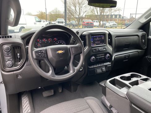 Used 2024 Chevrolet Silverado 1500 Custom image 31