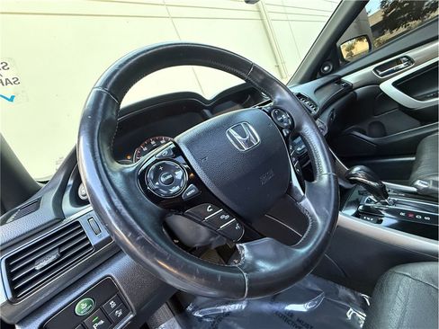 Used 2016 Honda Accord Touring image 9