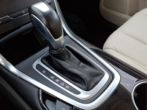 Used 2016 Ford Edge Titanium w/ Technology Package image 22