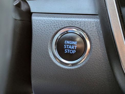 Used 2021 Toyota Camry XLE image 20