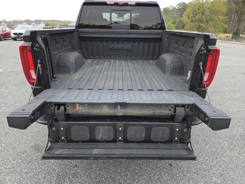 Used 2024 GMC Sierra 1500 AT4 w/ Technology Package image 24