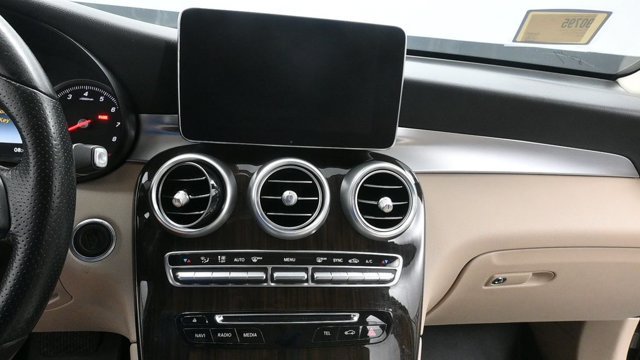 Used 2017 Mercedes-Benz GLC 300 4MATIC Coupe image 26