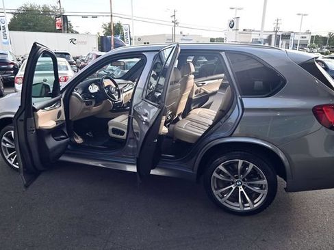 Used 2017 BMW X5 xDrive50i AWD/4WD image 42