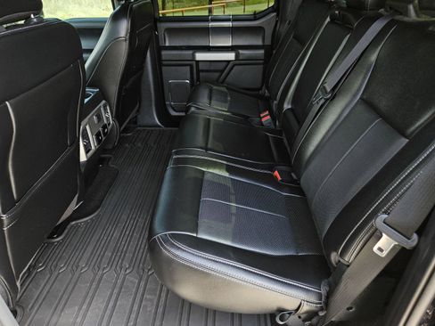 Used 2020 Ford F150 Lariat image 31