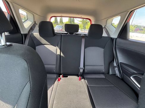 Used 2025 Kia Soul LX w/ LX Technology Package FWD image 36