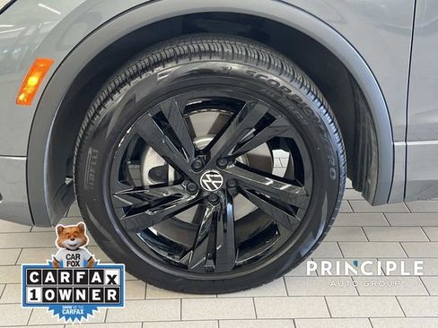 Used 2023 Volkswagen Tiguan SE R-Line image 6