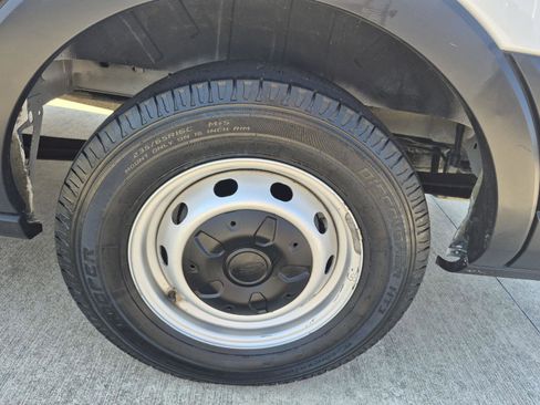 Used 2019 Ford Transit 350 XL image 23