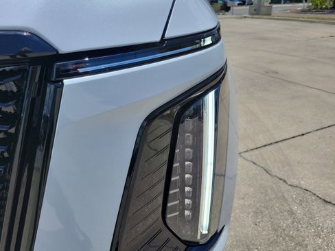 New 2026 Cadillac Escalade Platinum Sport AWD/4WD image 9