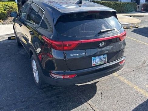 Used 2017 Kia Sportage LX image 3