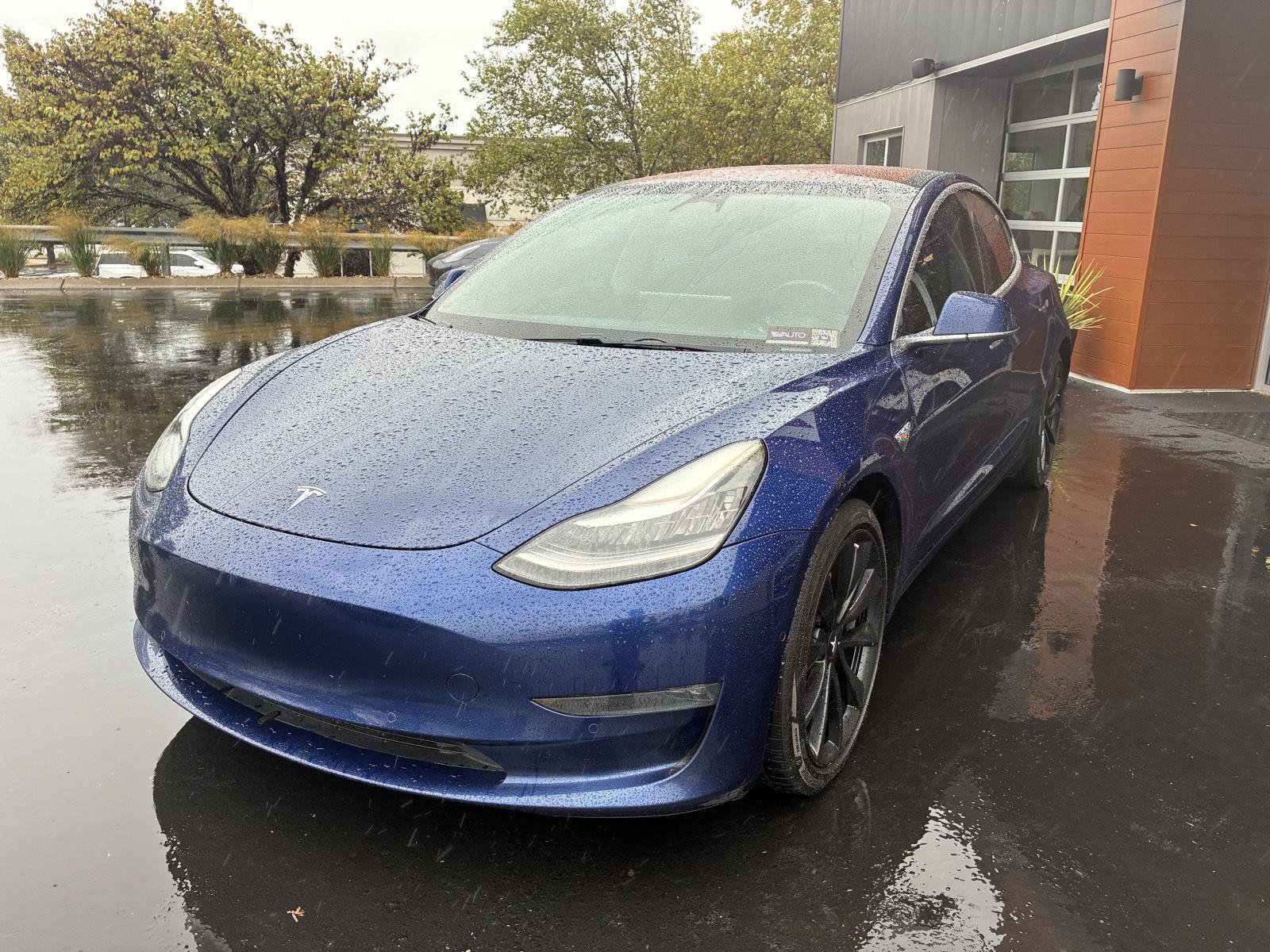 Used 2019 Tesla Model 3 Long Range AWD/4WD image 3