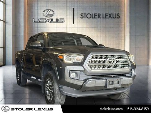 Used 2017 Toyota Tacoma SR5 image 1
