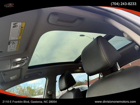 Used 2017 Kia Sportage EX w/ EX Technology Package image 13