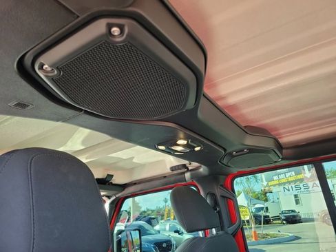 Used 2023 Jeep Gladiator Sport w/ Trailer Tow Package image 18