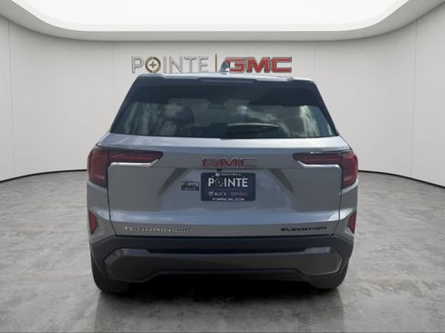 Used 2025 GMC Terrain Elevation AWD/4WD image 5