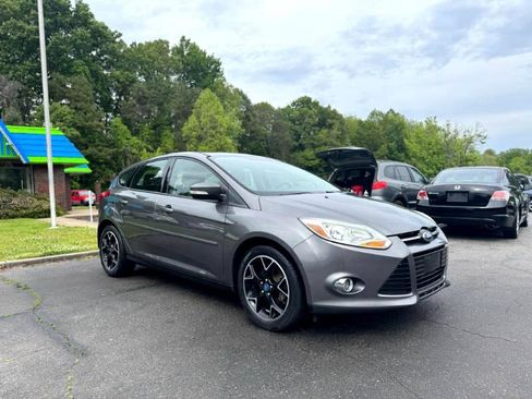 Used 2012 Ford Focus SE image 3