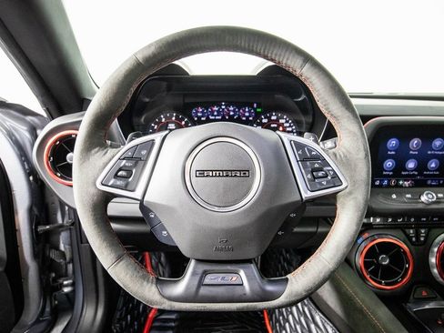 Used 2022 Chevrolet Camaro ZL1 image 17