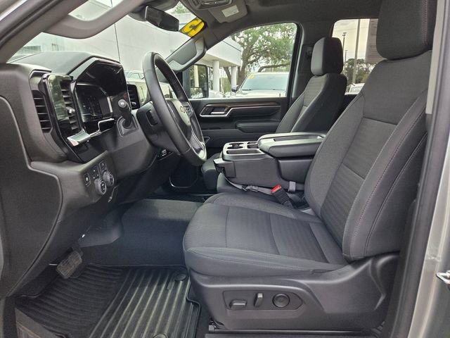 Used 2025 Chevrolet Silverado 2500 LT w/ Convenience Package AWD/4WD image 12