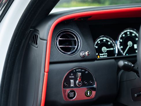 Certified 2023 Rolls-Royce Cullinan image 21