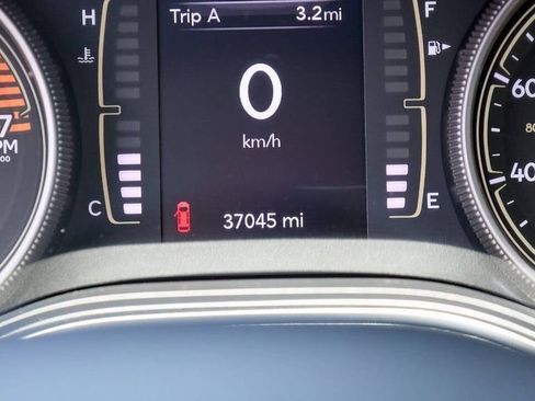 Used 2019 Jeep Cherokee Latitude Plus image 23