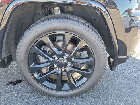 Used 2020 Jeep Grand Cherokee Altitude image 9