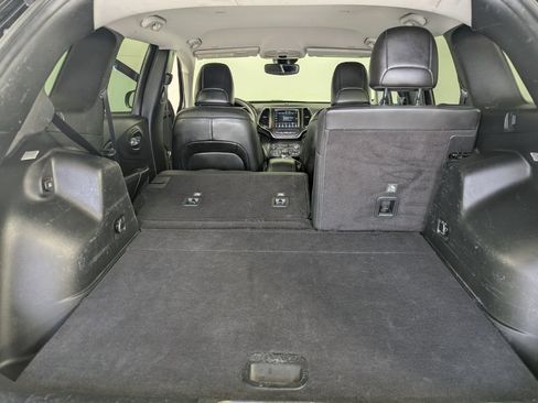 Used 2021 Jeep Cherokee Latitude Lux w/ Comfort/Convenience Group FWD image 25
