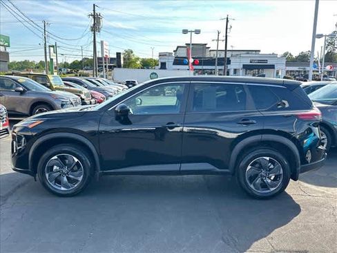 Used 2026 Nissan Rogue SV image 6