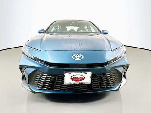 Certified 2025 Toyota Camry SE image 2