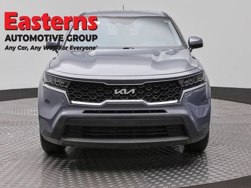 Used 2023 Kia Sorento LX AWD/4WD image 2