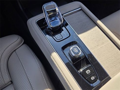 New 2026 Volvo XC90 B6 Ultra w/ Protection Package Premier image 20