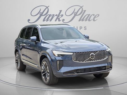 New 2026 Volvo XC90 B5 Plus w/ Protection Package Premier AWD/4WD image 8