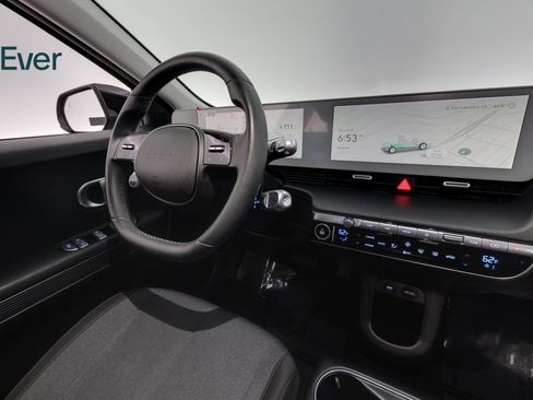 Used 2024 Hyundai Ioniq 5 SEL RWD image 25
