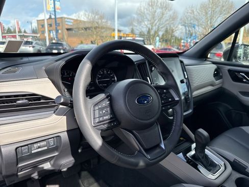 Used 2025 Subaru Forester Limited image 7