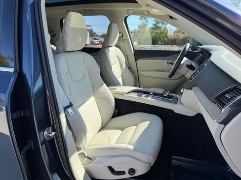 Certified 2024 Volvo XC90 B6 Plus w/ Protection Package Premier image 10