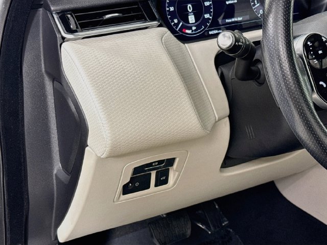 Used 2019 Land Rover Range Rover Velar S AWD/4WD image 10
