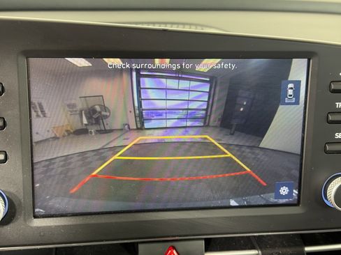 Used 2023 Hyundai Elantra SEL image 18