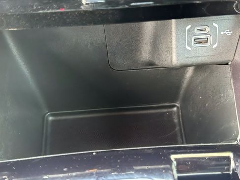 Used 2025 Jeep Compass Latitude image 28