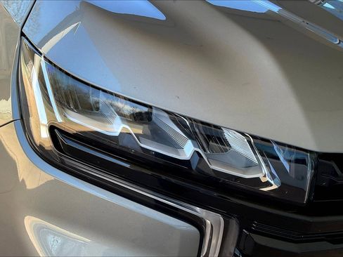 Used 2023 Chevrolet Suburban Z71 w/ Luxury Package image 31