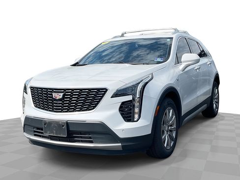 Used 2020 Cadillac XT4 Premium Luxury w/ Cold Weather Package FWD image 1