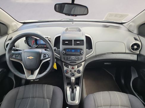 Used 2015 Chevrolet Sonic LT image 16