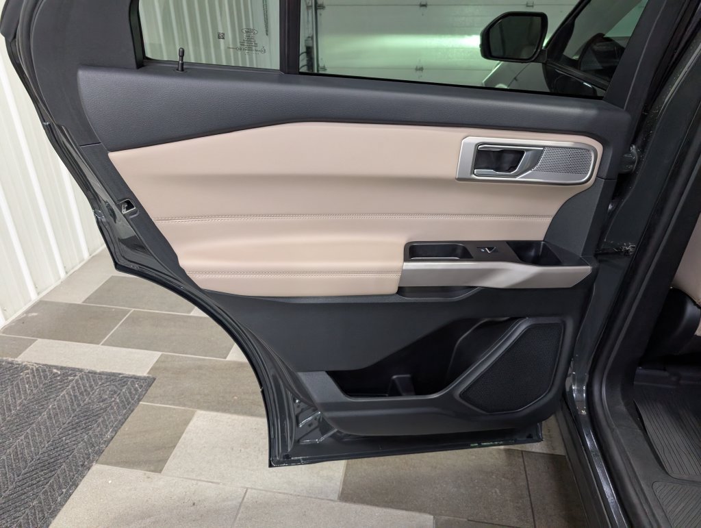 Used 2024 Ford Explorer XLT w/ Equipment Group 202A AWD/4WD image 9