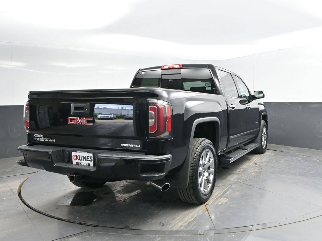 Used 2018 GMC Sierra 1500 Denali AWD/4WD image 7