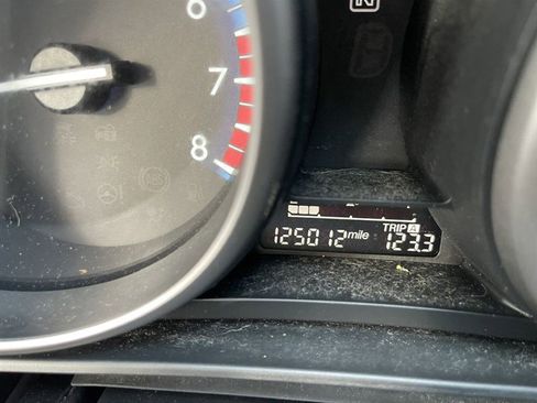 Used 2013 MAZDA MAZDA3 i Touring image 12