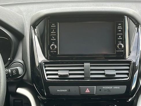 Used 2025 Mitsubishi Eclipse Cross ES image 18