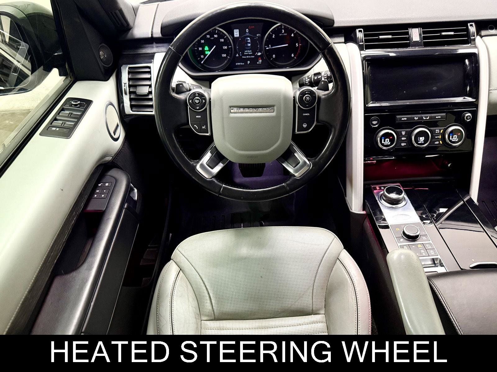Used 2017 Land Rover Discovery HSE Luxury AWD/4WD image 2
