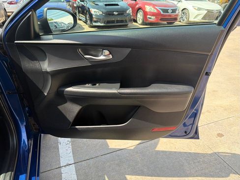 Used 2021 Kia Forte LXS FWD image 24