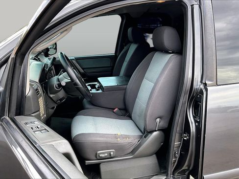 Used 2005 Nissan Titan SE RWD image 21