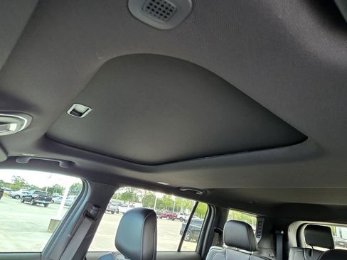 New 2025 Jeep Grand Cherokee L Altitude image 8