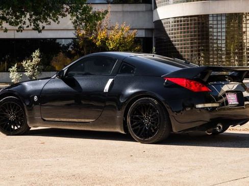 Used 2006 Nissan 350Z Touring w/ (N93) Cargo Convenience Pkg image 5