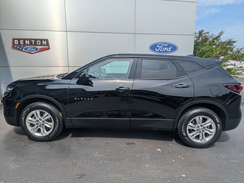 Used 2022 Chevrolet Blazer LT FWD image 2